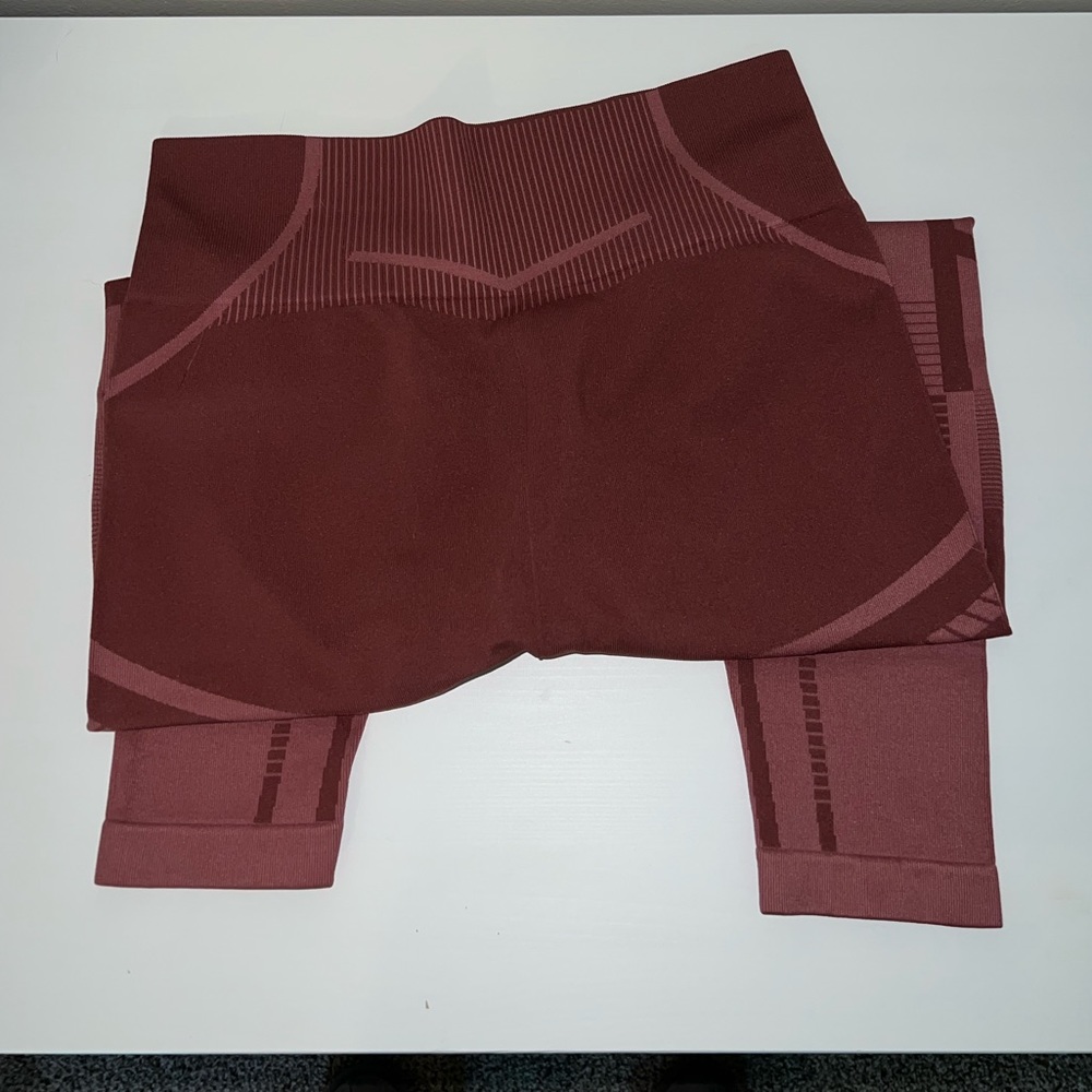 Gymshark Burgundy Leggings - Picture 4 of 6